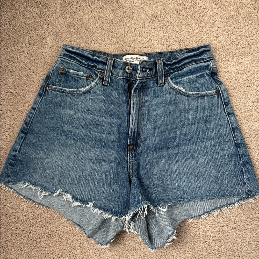 NWOT Abercrombie & Fitch Blue Jean Shorts High-Waisted Distressed